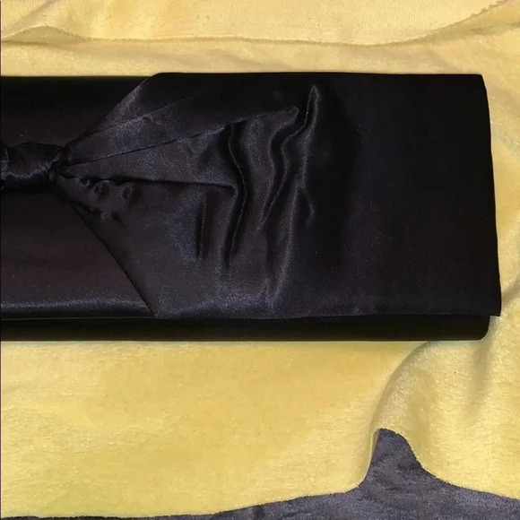 New La Regale Clutch Purse - Picture 2 of 4